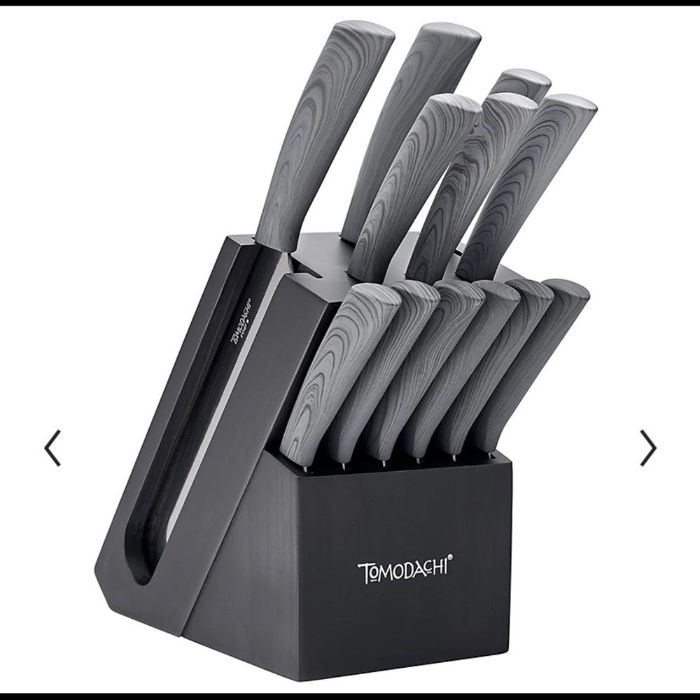 Moving sale: A set of Tomodachi kitchen knives